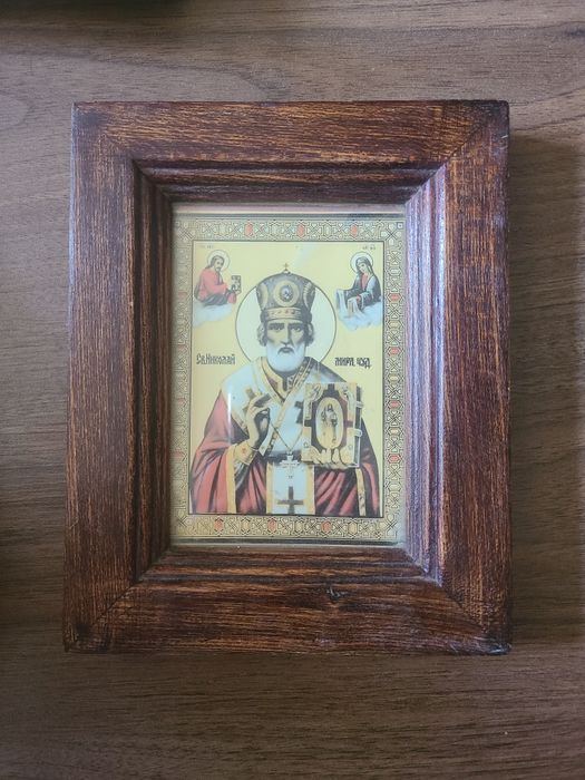 Иконы среднего размера