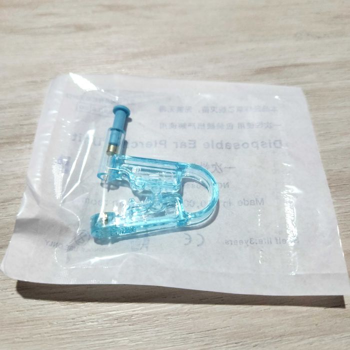 Еднократни игли за уши