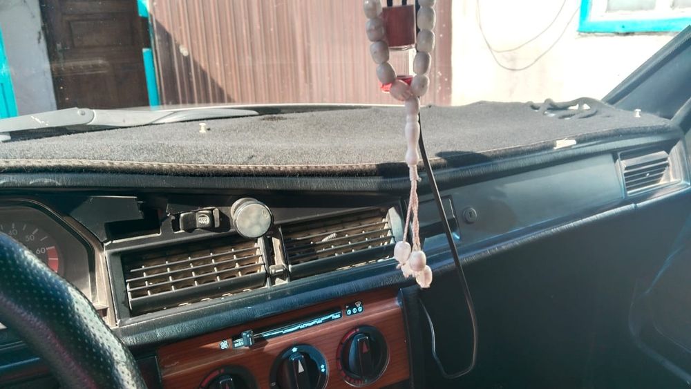 Продам мерседес 190