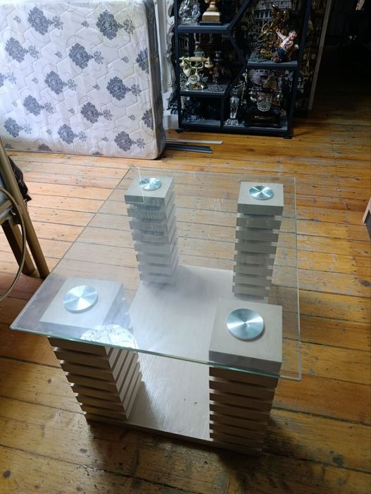 Журнальный столик продам