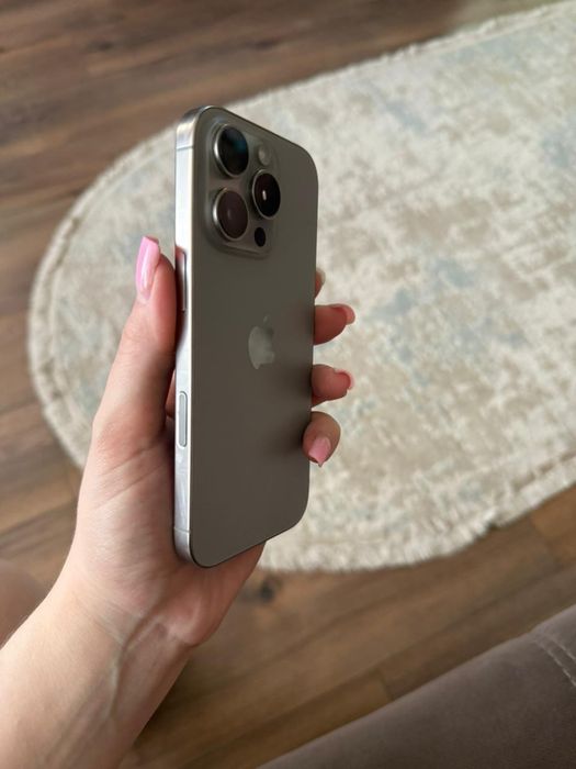Продам iphone 16 pro 256gb