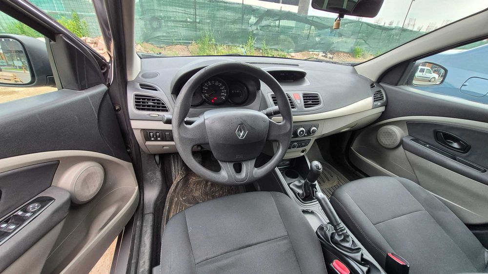 Renault Fluence 1.6 benzina, 110 CP, an 2010