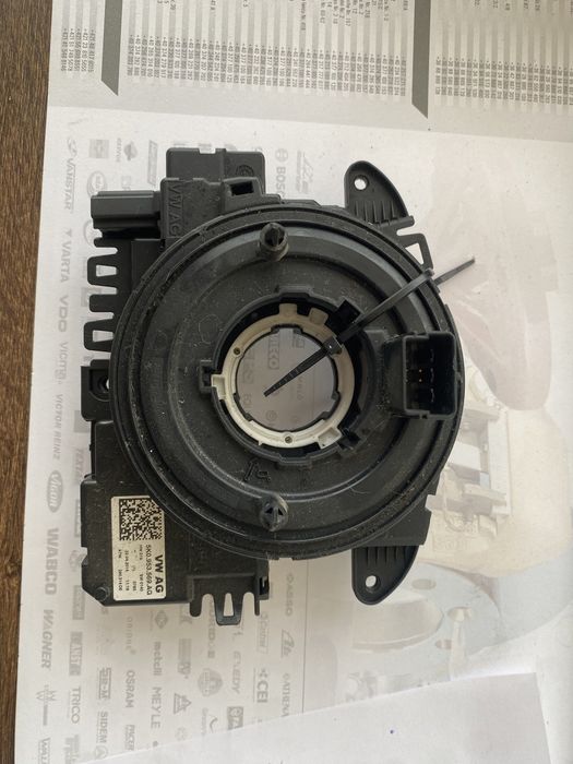 Spira volan 5k0953569ag