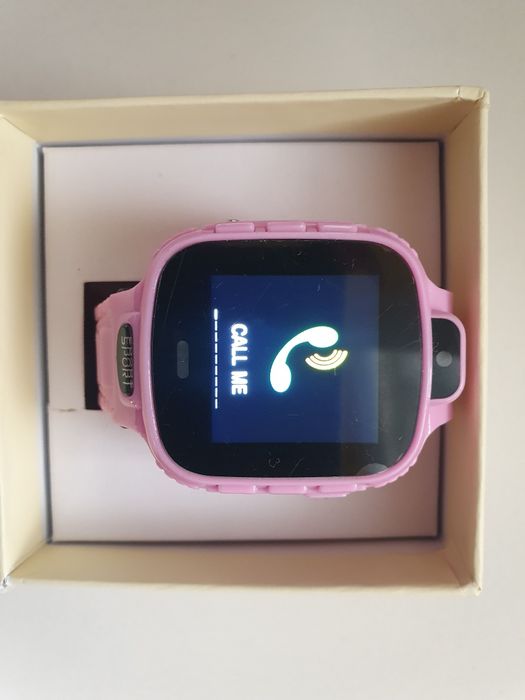 Смарт часовник / Smart clock  Работи със сим карта.  Само е пробван. С