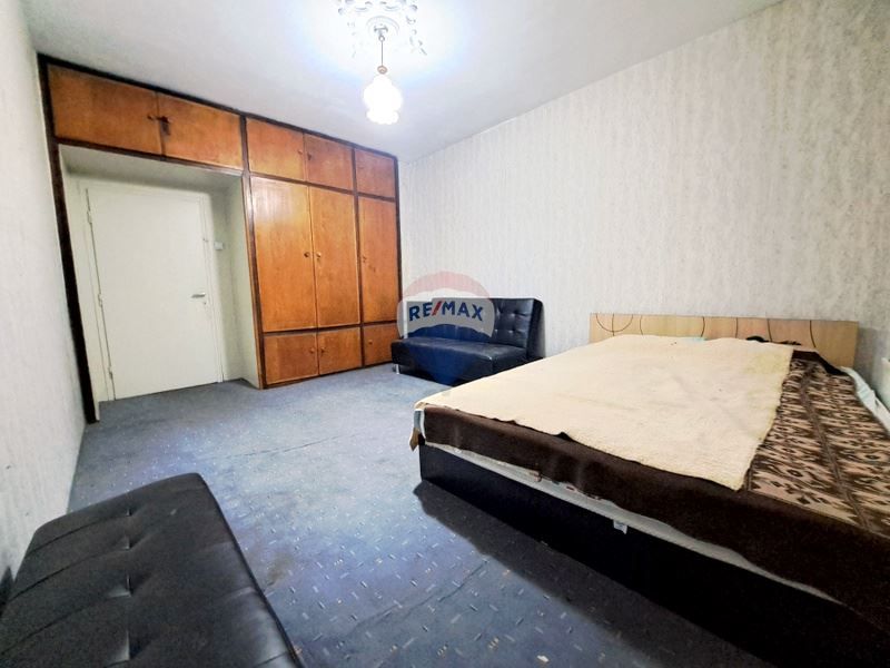 Продава се Двустаен апартамент в Варна, Базар Левски - 55 кв.м за 2182 €/кв.м - Снимка #6