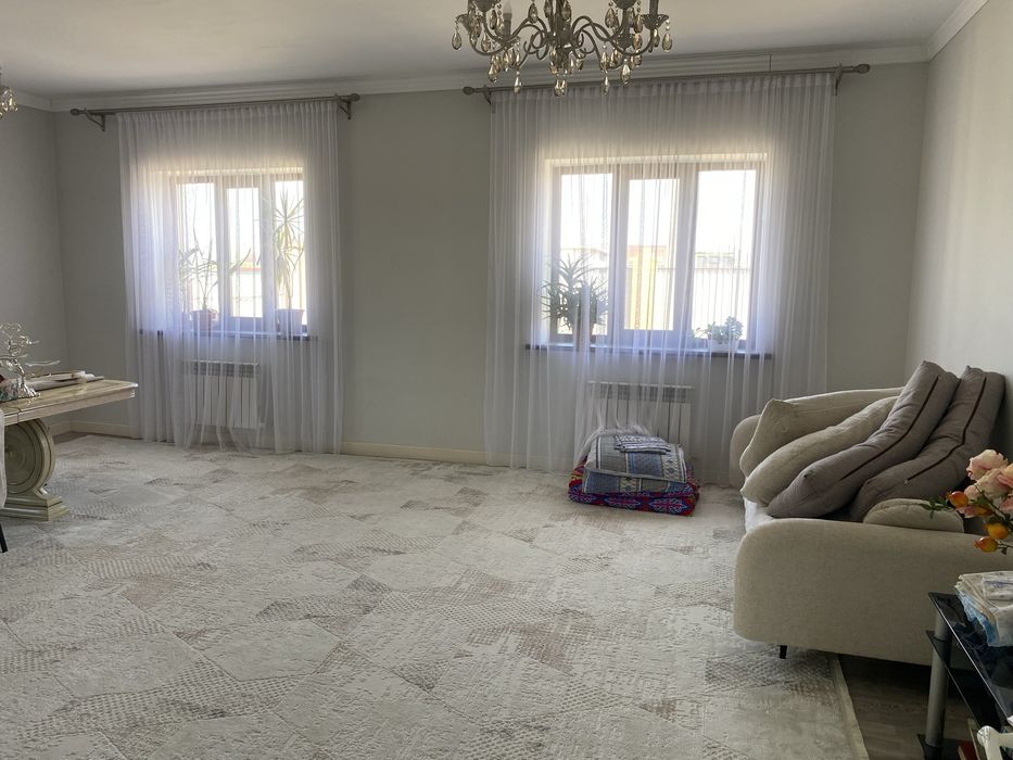 Продается дом в центре село Береке