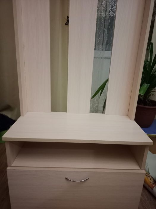 Продам прихожую б/у