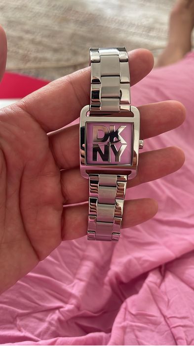 Dkny часы, покупала в Саудий, оригинал