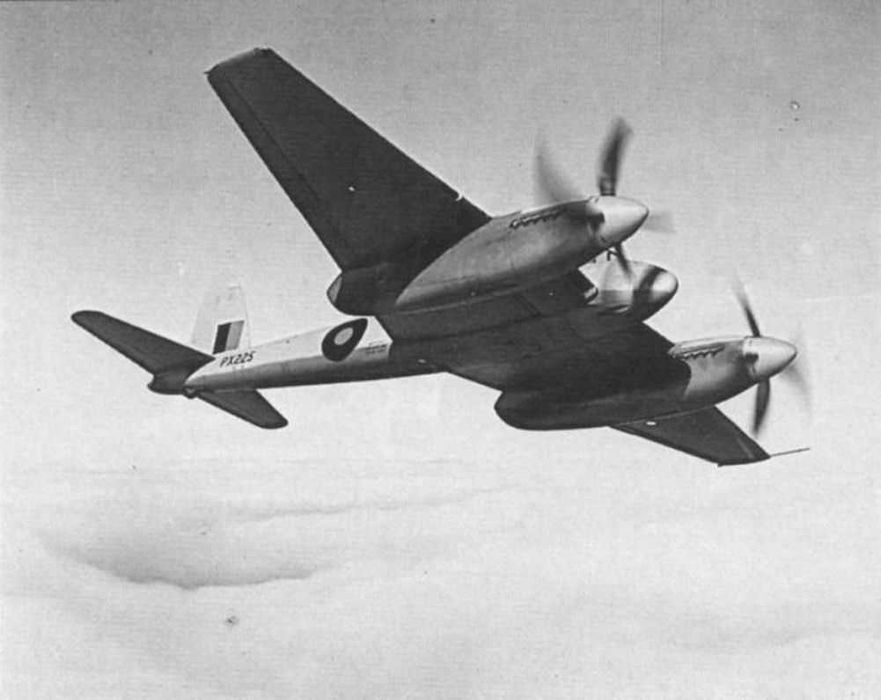 сборная модель тяжёлого истребителя D.H.Hornet 1/72 Англия