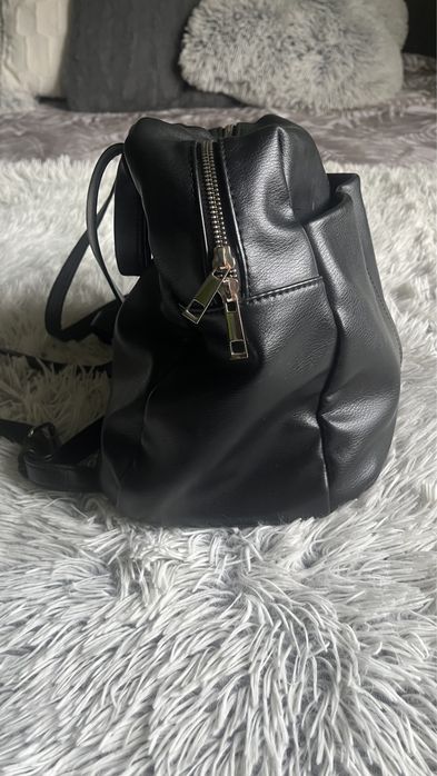 Дамска спортно-елегантна раница