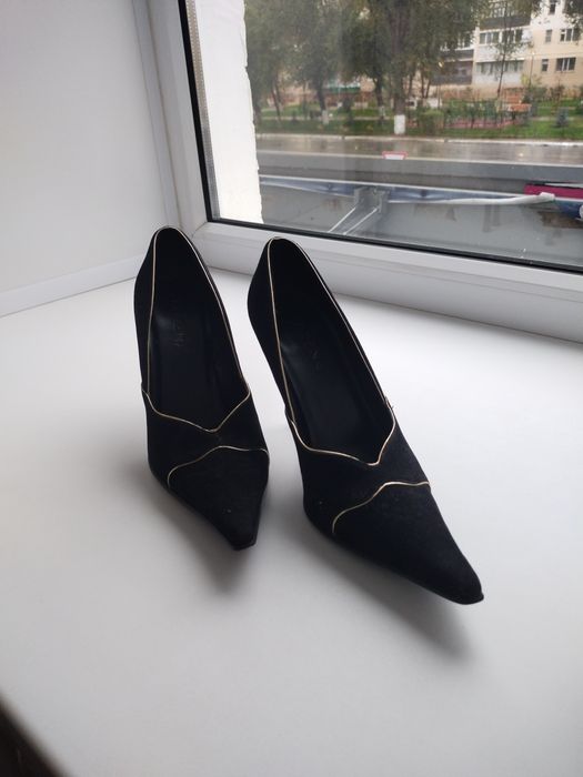 Продам туфли замшевые