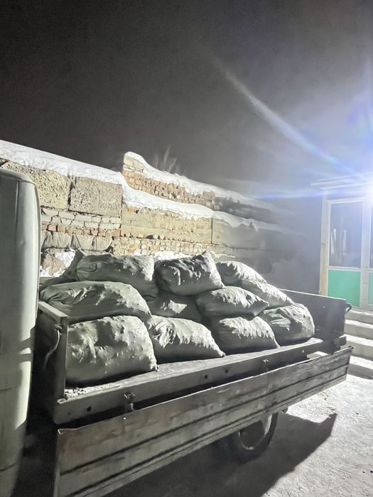 Уголь дрова в мешках