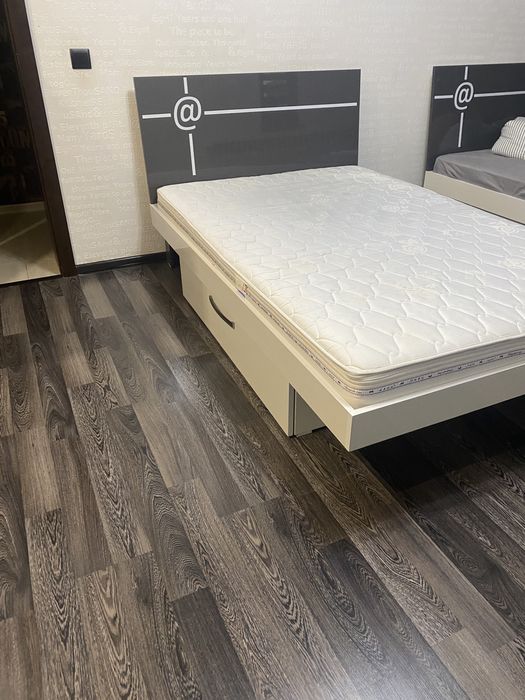 Легло с подарък матрак 120/200