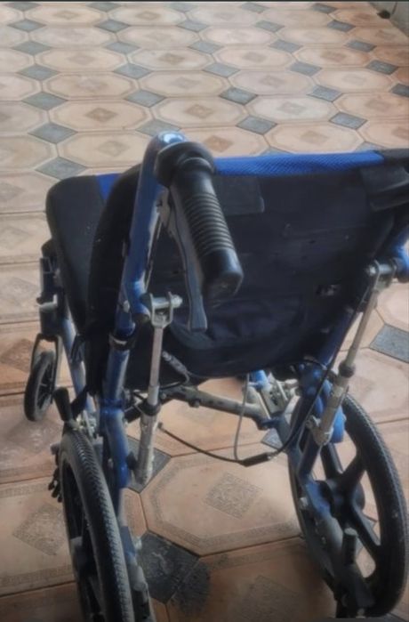 Инвалидная коляска