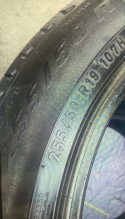 Продам шину 255/50/19