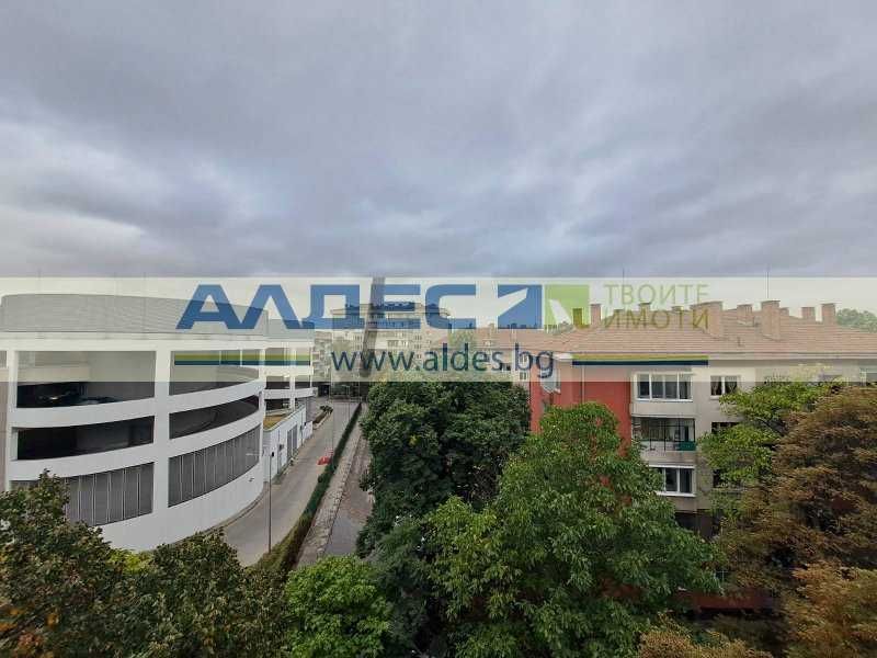 Продава се Двустаен апартамент в София, Оборище - 65 кв.м за 4077 €/кв.м - Снимка #4