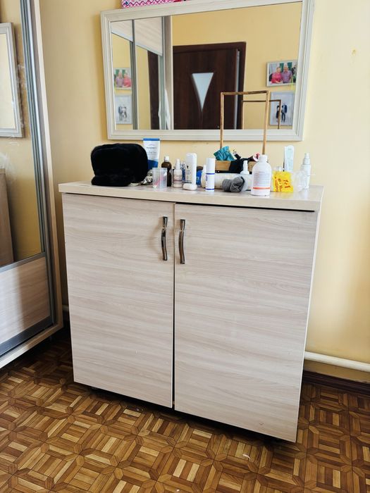 Продаю спальный гарнитур