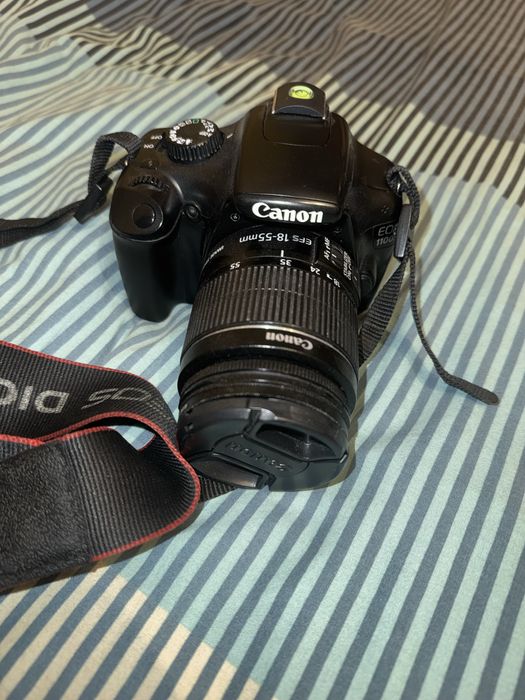 Фотоапарат Canon eos 1100D