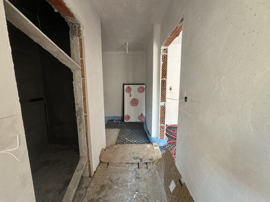 Продава се Двустаен апартамент в Плевен, Идеален център - 73 кв.м за 1453 €/кв.м - Снимка #4