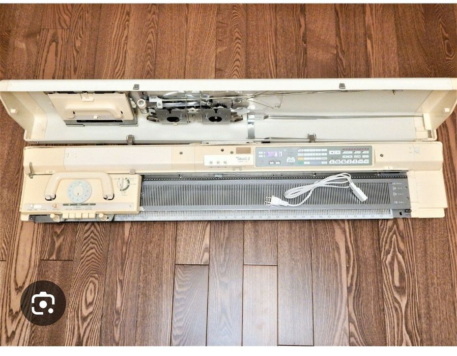 Вязальный машинка продаёт