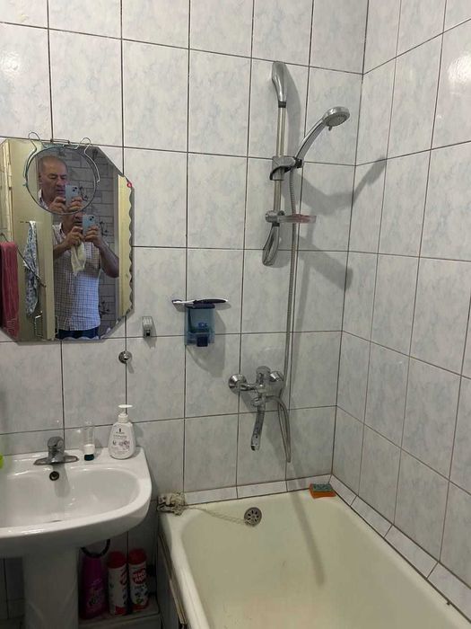 Срочно сдаётся 2х на 3 этаже ор р АЛ МАКТУМ