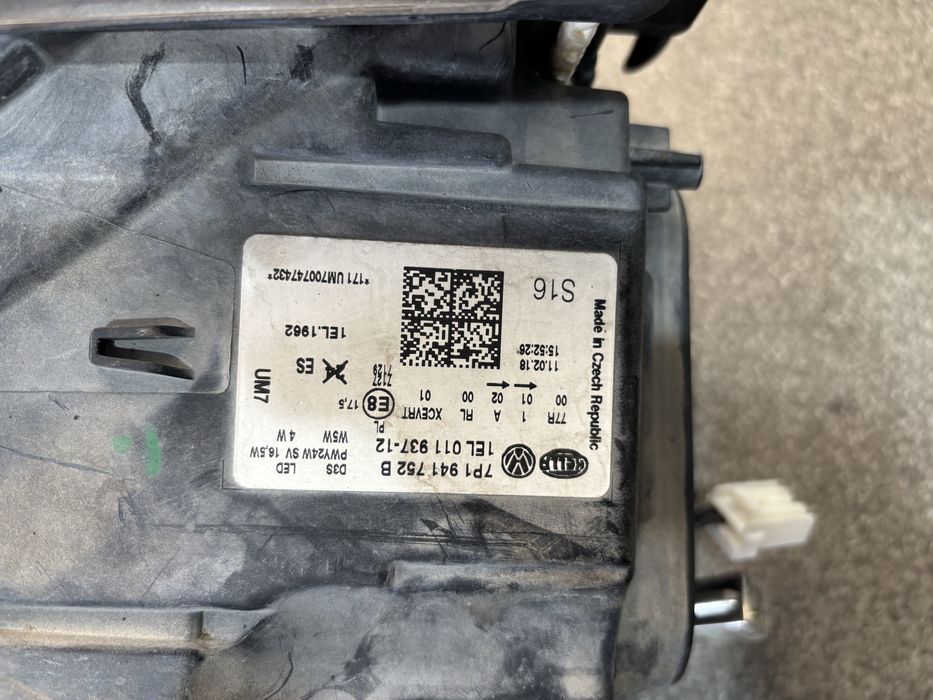 Far farove VW Tuareg 7P facelift фар фарове фолксваген туарег