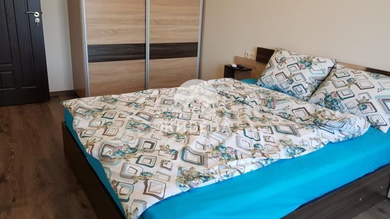 Дава се под наем Тристаен апартамент в Варна, Лятно кино Тракия - 117 кв.м за 818 € - Снимка #7