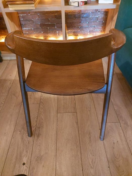 Продам деревянные стулья