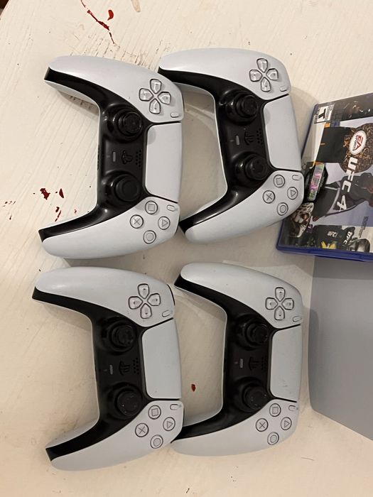 235.000тг PS5. 4 джойстикa