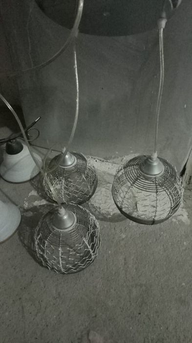Люстры продам срочно