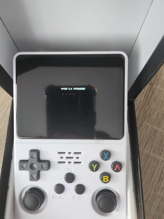 64 GB Чисто нова КОНЗОЛА R36S