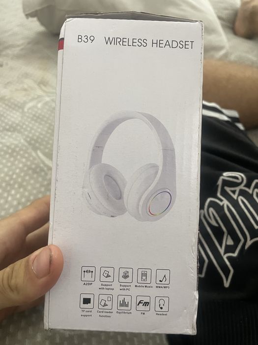 Casti WIRELEss b39 – sunet + desing