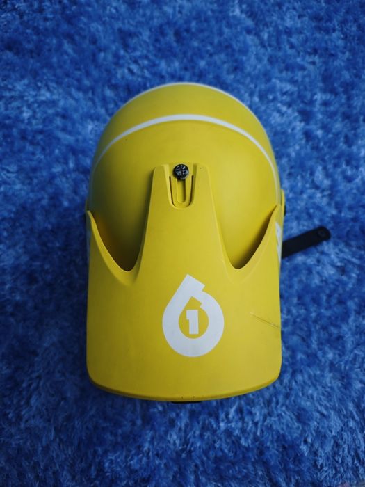 Каска за планински велосипед 661