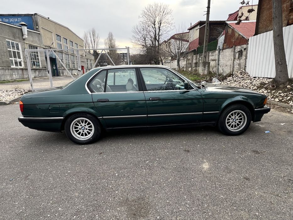 Bmw seria 7 E32  vehicul istoric