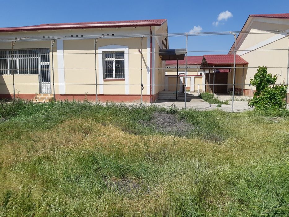 Котедж сотилади 600кв.м