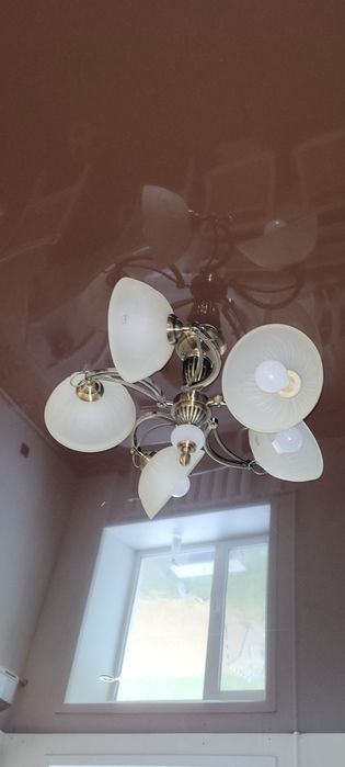 Продам люстру с 3мя брами