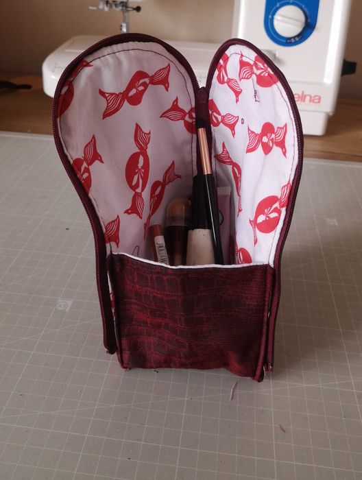 Интересен несесер