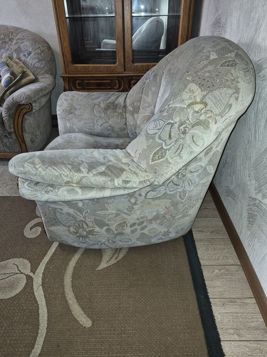 Роскошный комплект: диван-кровать и 2 кресла (массив, классика)