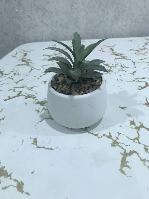 Цветок искусственный горшок