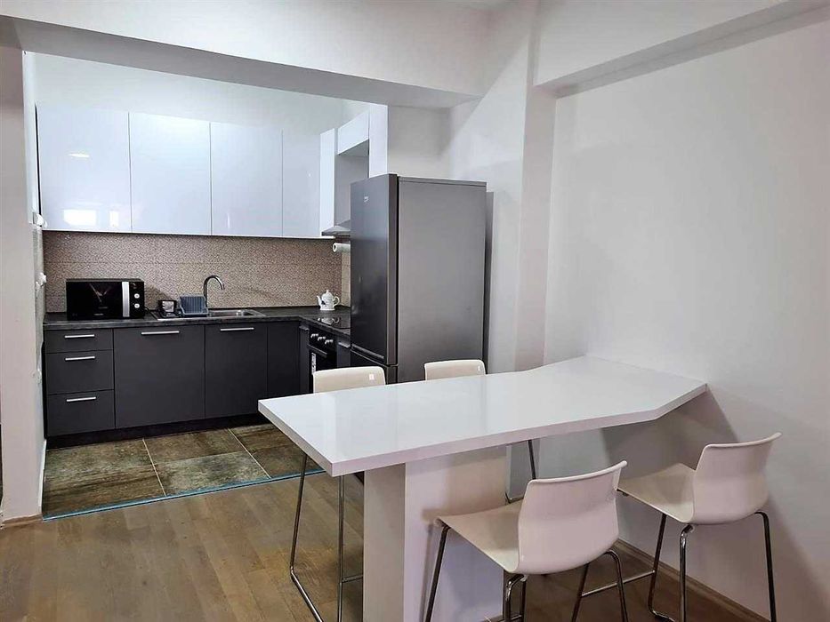 Дава се под наем Двустаен апартамент в Бургас, Славейков - 54 кв.м за 229.5 € - Снимка #2