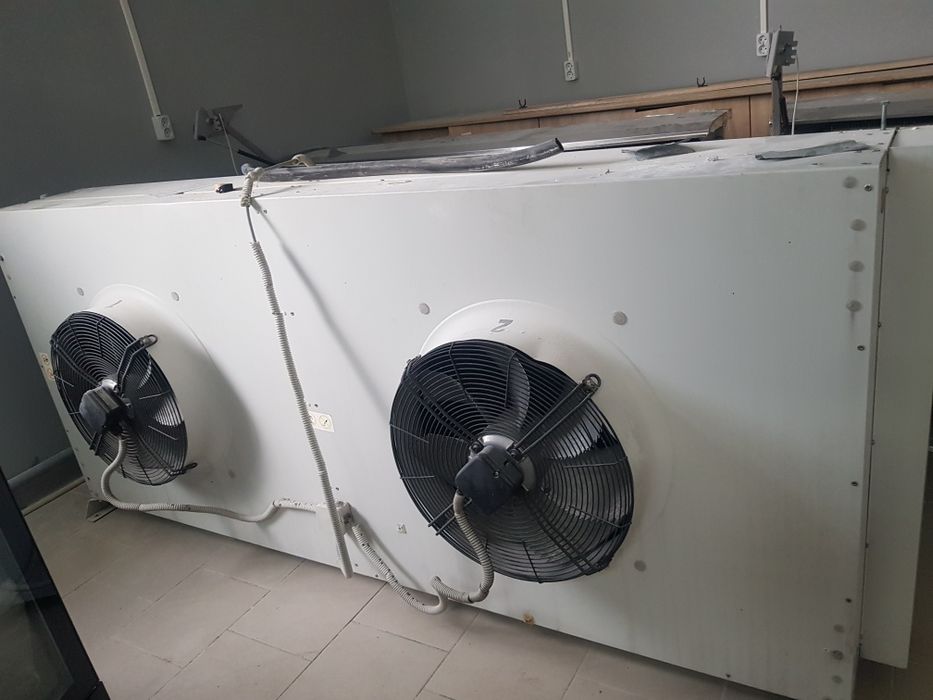 Холодильная витрина б/у