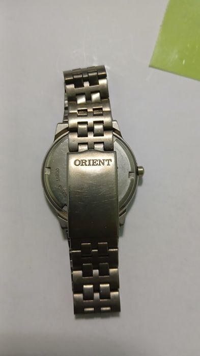 Продам винтажные часы 90х