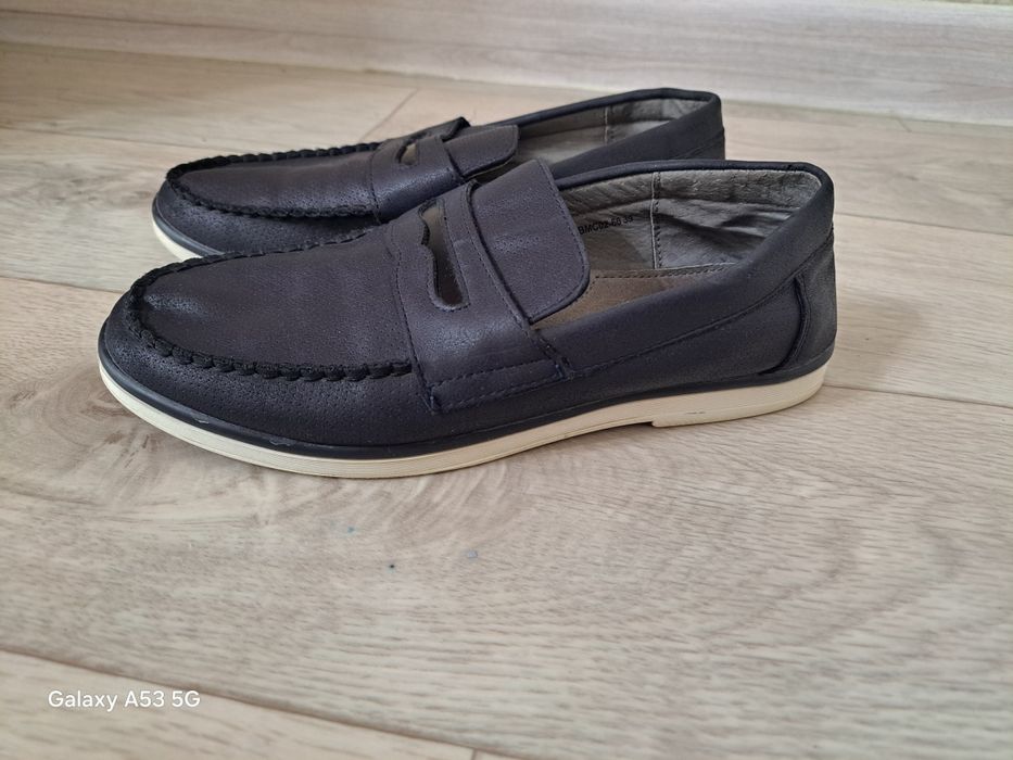 Продам мужские мокасины