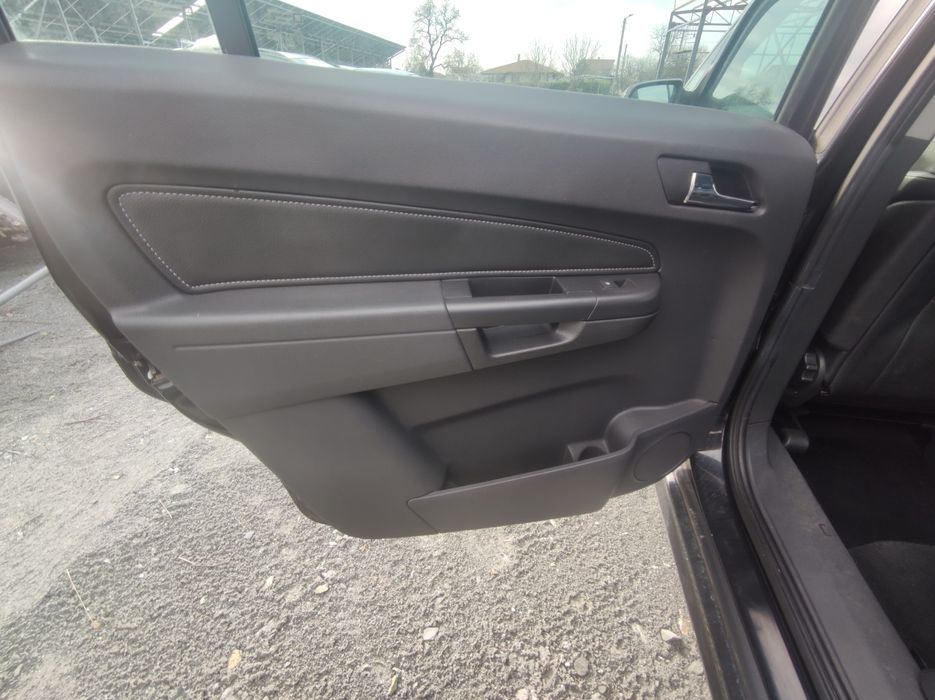 Салон от Опел Зафира Б Опц