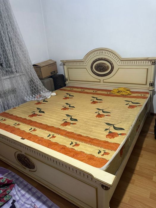 Продам двухспальную кровать