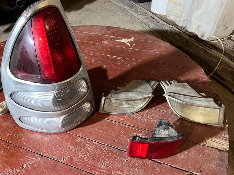 Продам фары toyota