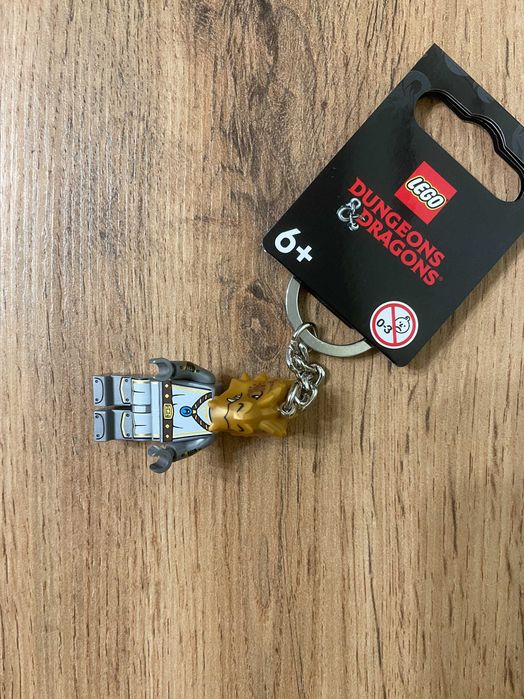 LEGO Dungeons & Dragons: Брелок Драконорожденный паладин (854331)