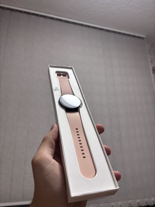 Смарт гривна Samsung galaxy watch 5