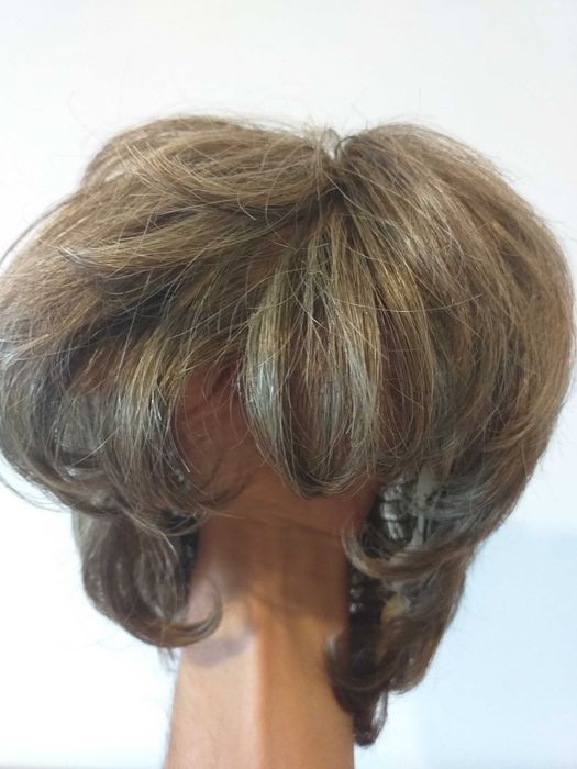 Peruca par saten artificial