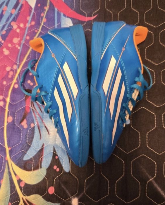 Adidași fotbal copii